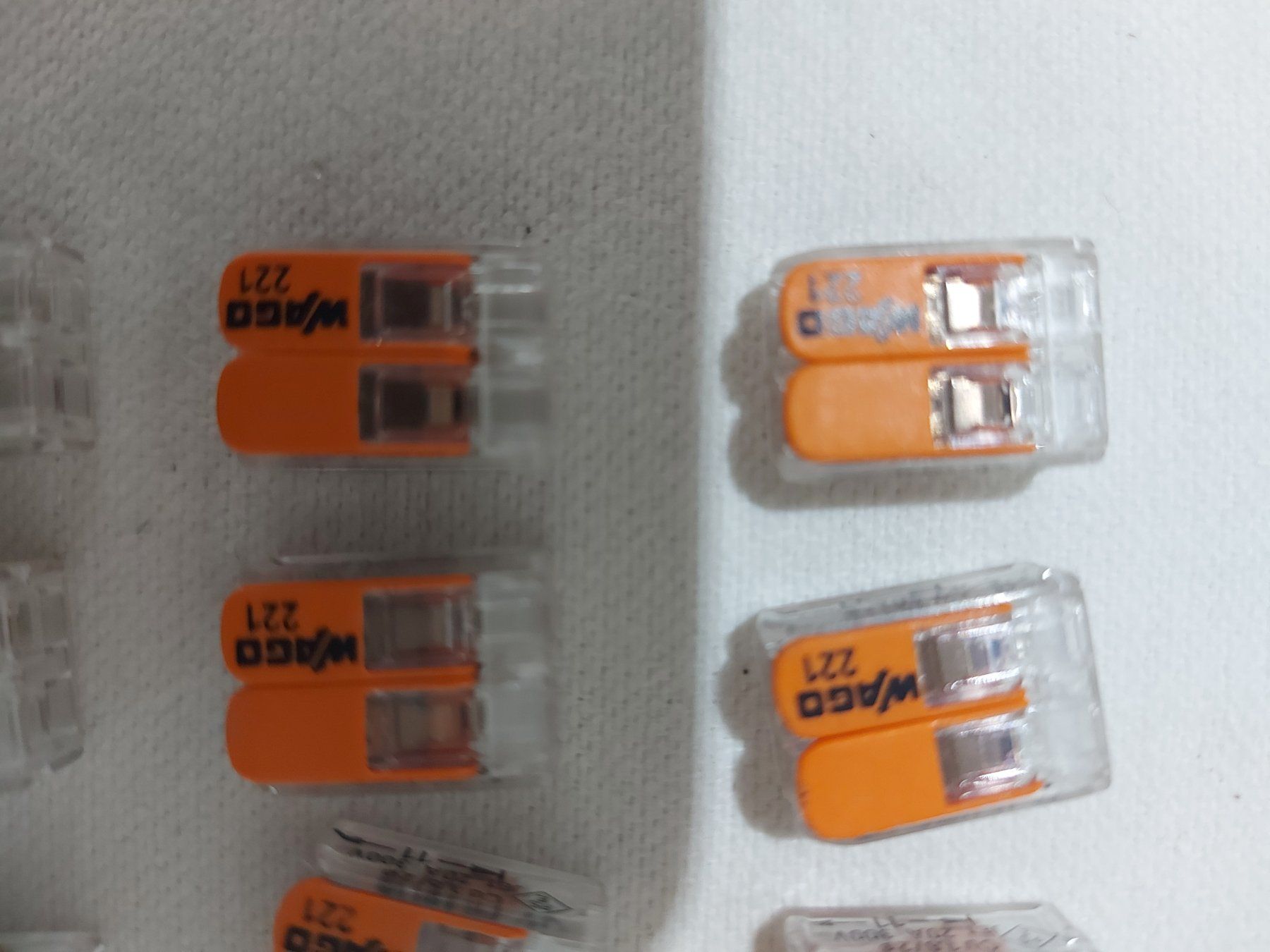 Componenti elettronici: WAGO Klemmen 221 SET mit 22 Stück – Usato da Rheinau venduto da profitronic.shop 2