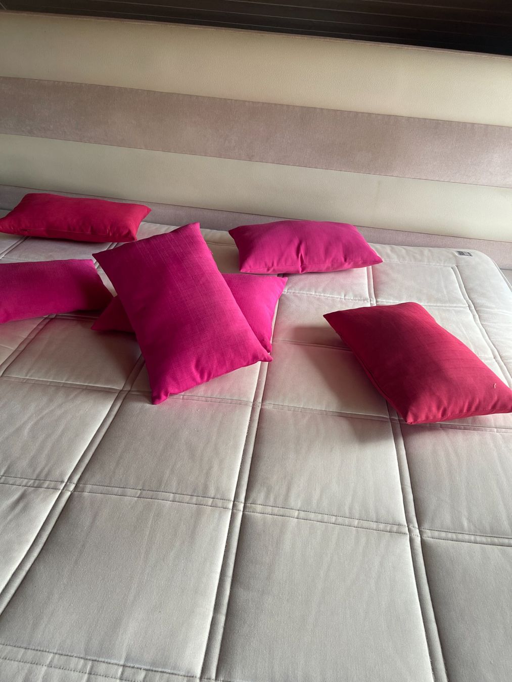 Letti: EXKLUSIVES DESIGN-BOXSPRINGBETT 2x2m – Usato da Siblingen venduto da Woltersdorf50 4