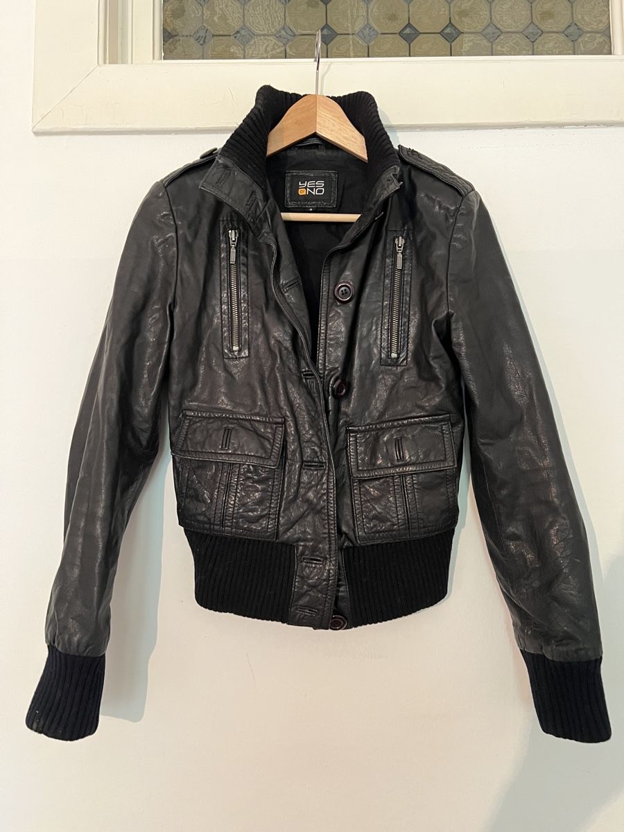 Yes Or No Giacche: Kurze Lederjacke, schwarz, Grösse S – Usato da Basel venduto da evaelette