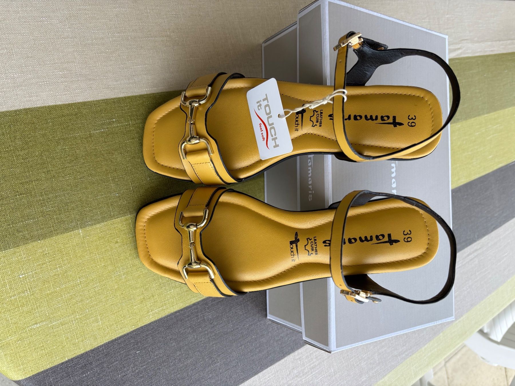 Tamaris Scarpe da donna: Sandalettes neuve Tamaris p.39. Cuir – Usato da Murten venduto da Louis1954 1