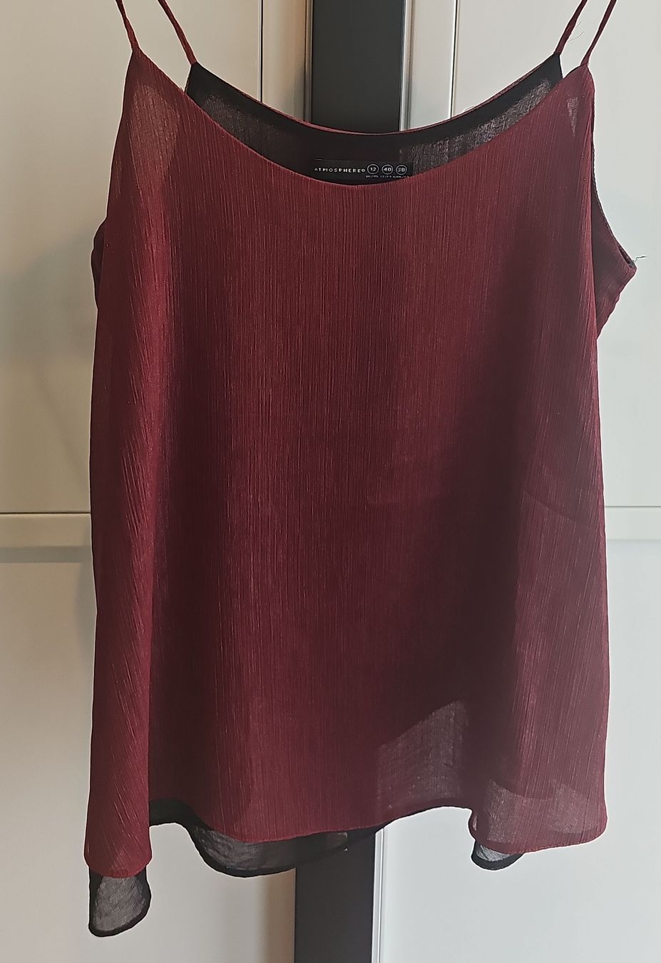 Blusen, T-Shirts & Tops: Burgundy Cami Top, Size M – Gebraucht aus Ostermundigen von gar_lv2x 1