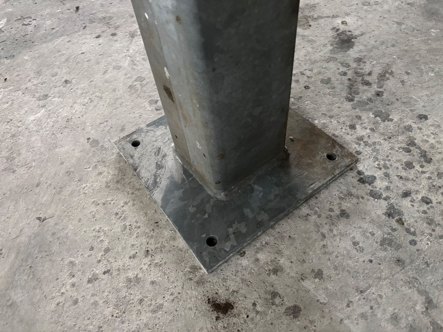 Clôtures: Metalpfosten – D'occasion à Attiswil par inf_zg89 4