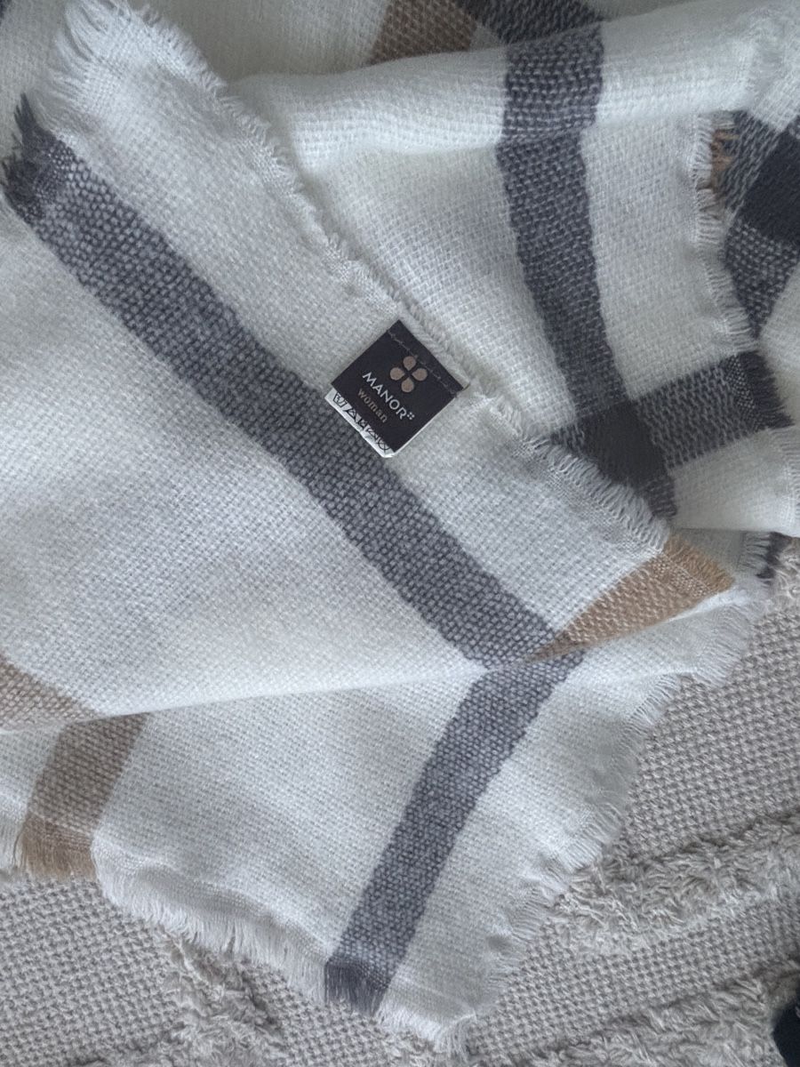 Manor Foulard & Sciarpe: Schal von Manor – Nuovo (secondo la descrizione) da Dietikon venduto da nic_5vks 1