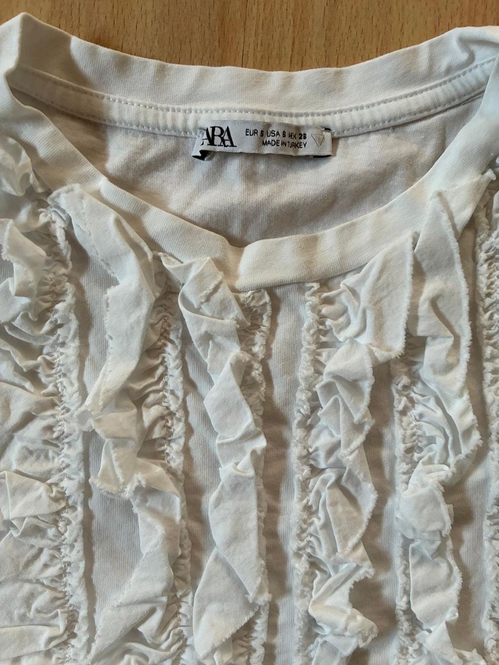 T-shirt: ZARA DAMEN T-SHIRT Gr.S – Usato da winterthur venduto da MEAhealingBrush 1
