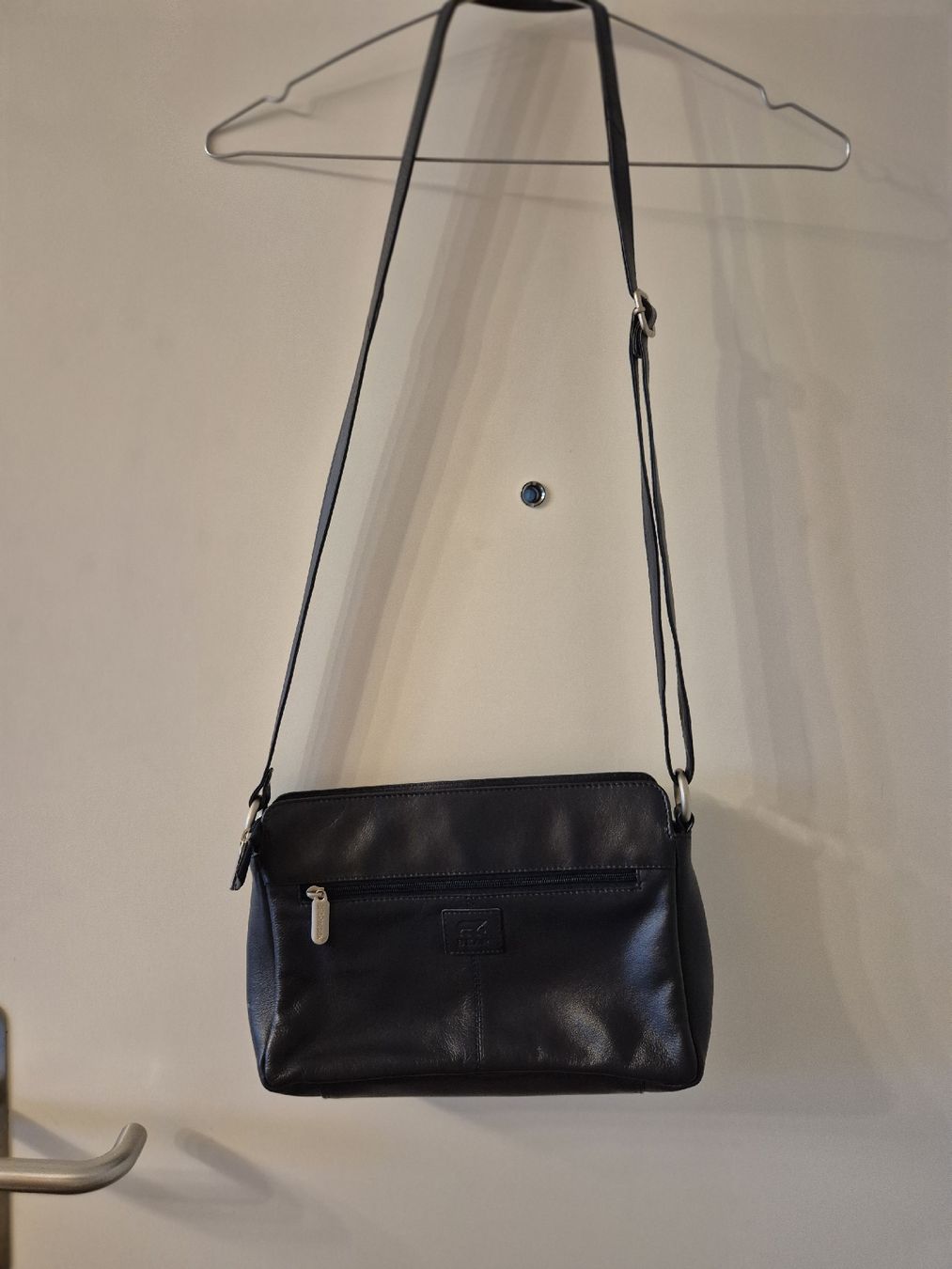 Borse da donna: Lederhandtasche dunkelblau von Bear – Usato da Thalwil venduto da Coco2025 1
