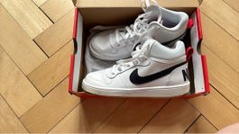 Nike Sneaker Court Borough mid, weiss Gr. 38.5