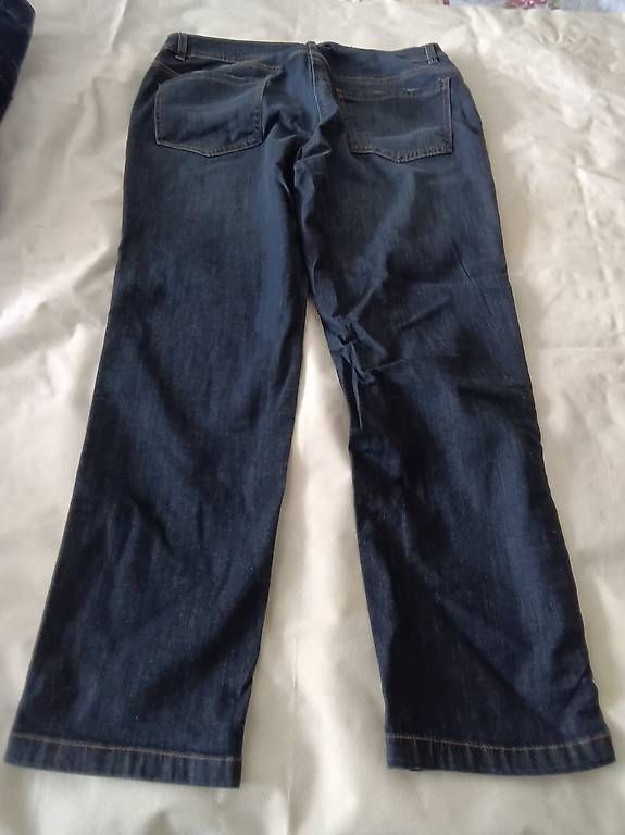 Jeans: Jeans Neuf avec étiquette – Nuovo e nell'imballaggio originale da Yverdon venduto da Nany6 2