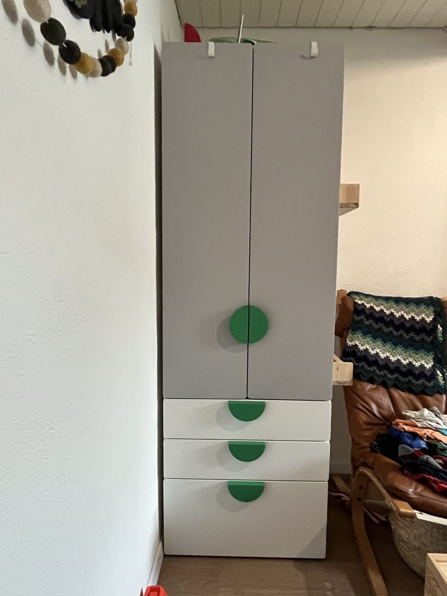 Ikea Armadi: Children’s Wardrobe - IKEA Smastad – Usato da Küsnacht ZH venduto da sof_8kps