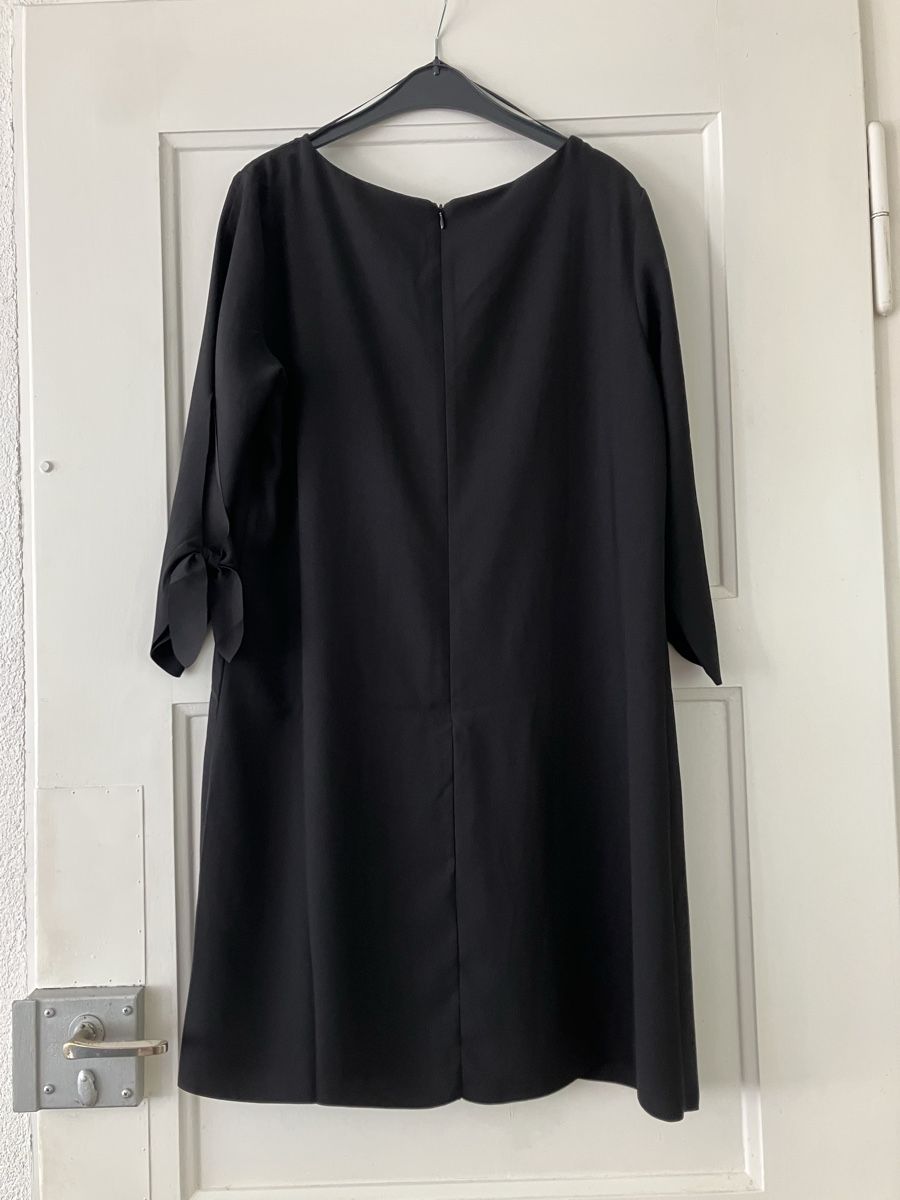 Esprit Vestiti: Schönes schwarzes Kleid ESPRIT Gr. 40 NEU – Nuovo e nell'imballaggio originale da Dübendorf venduto da katide 1