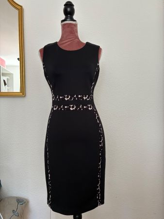 Kleid Calvin Klein schwarz mit Muster Grösse 8 Zustand gut