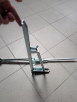 Paar robuste Klappkonsolen / Klappwinkel für Tisch Peterhans