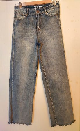 gerade Jeans