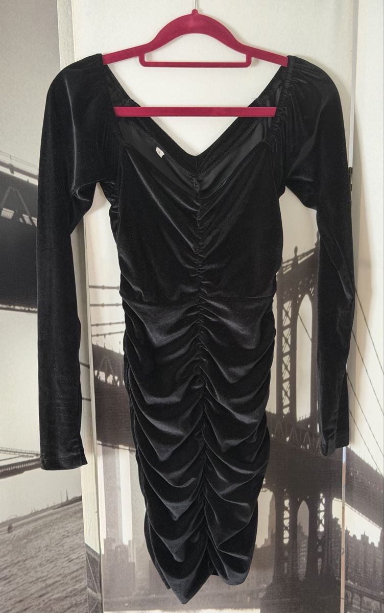 Kleider: Abito elegante nero, taglia S – Gebraucht aus S. Pietro von nap_9xjt