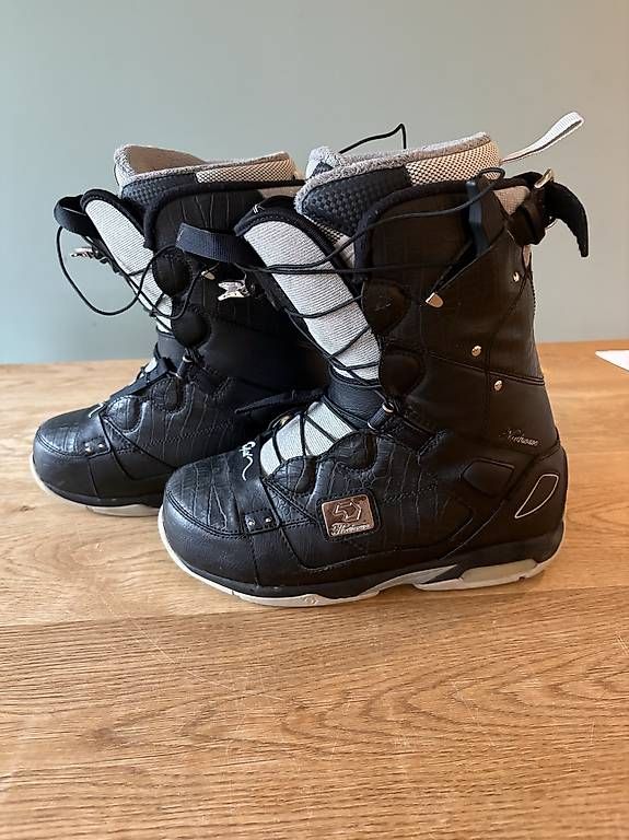 Scarpe da uomo: Snowboardboots Northwave Gr. 40 – Usato da Rifferswil venduto da Dua 1
