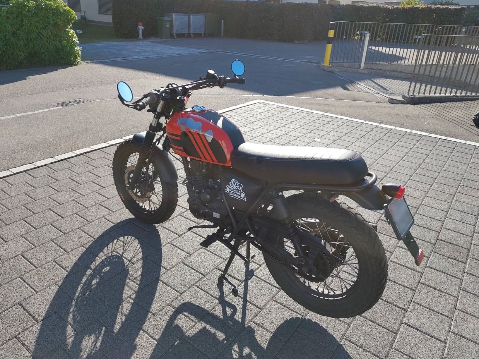 Brixton Motorcycles Strasse: Brixton Felsberg 125 – Defekt aus Uetikon am See von noa_5vzd 1