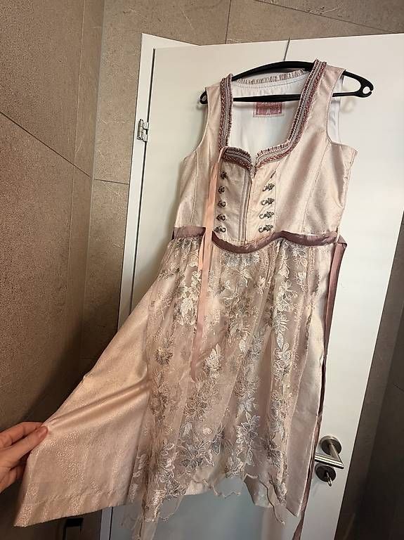 Dirndl stockerpoint Gr 46 neu (Neuf avec emballage d'origine) à ...
