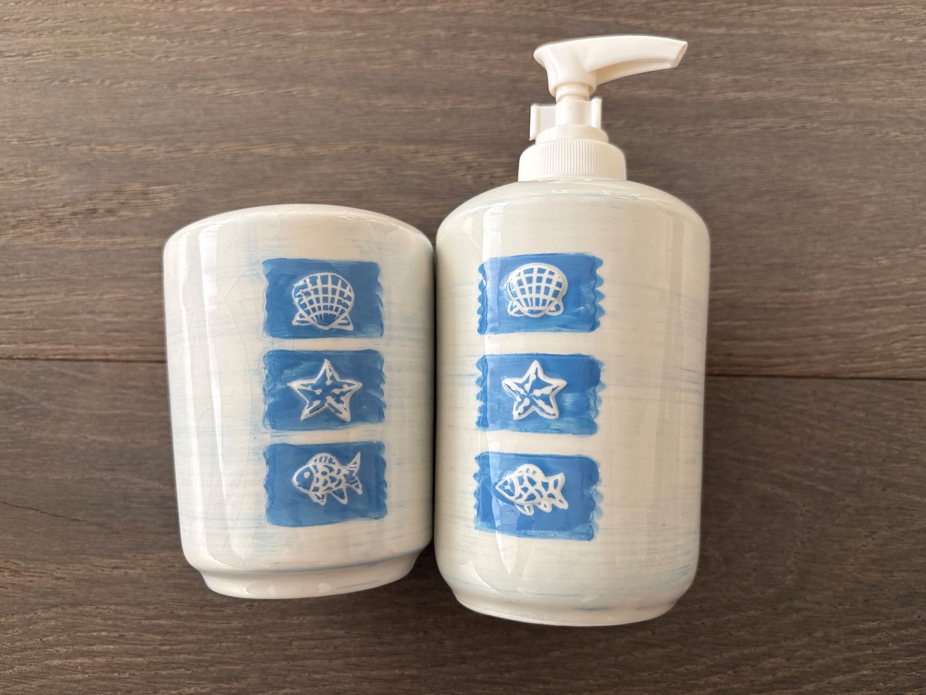 Seifenschalen: Badezimmer-Set - Seifenspender und Zahnbürstenbecher – Gebraucht aus Hünenberg von Betsch1 2