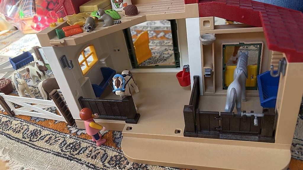 Playmobil Spielzeuge: Playmobil Pferdestall mit Koppel – Gebraucht aus Zürich von Engelhard74 3