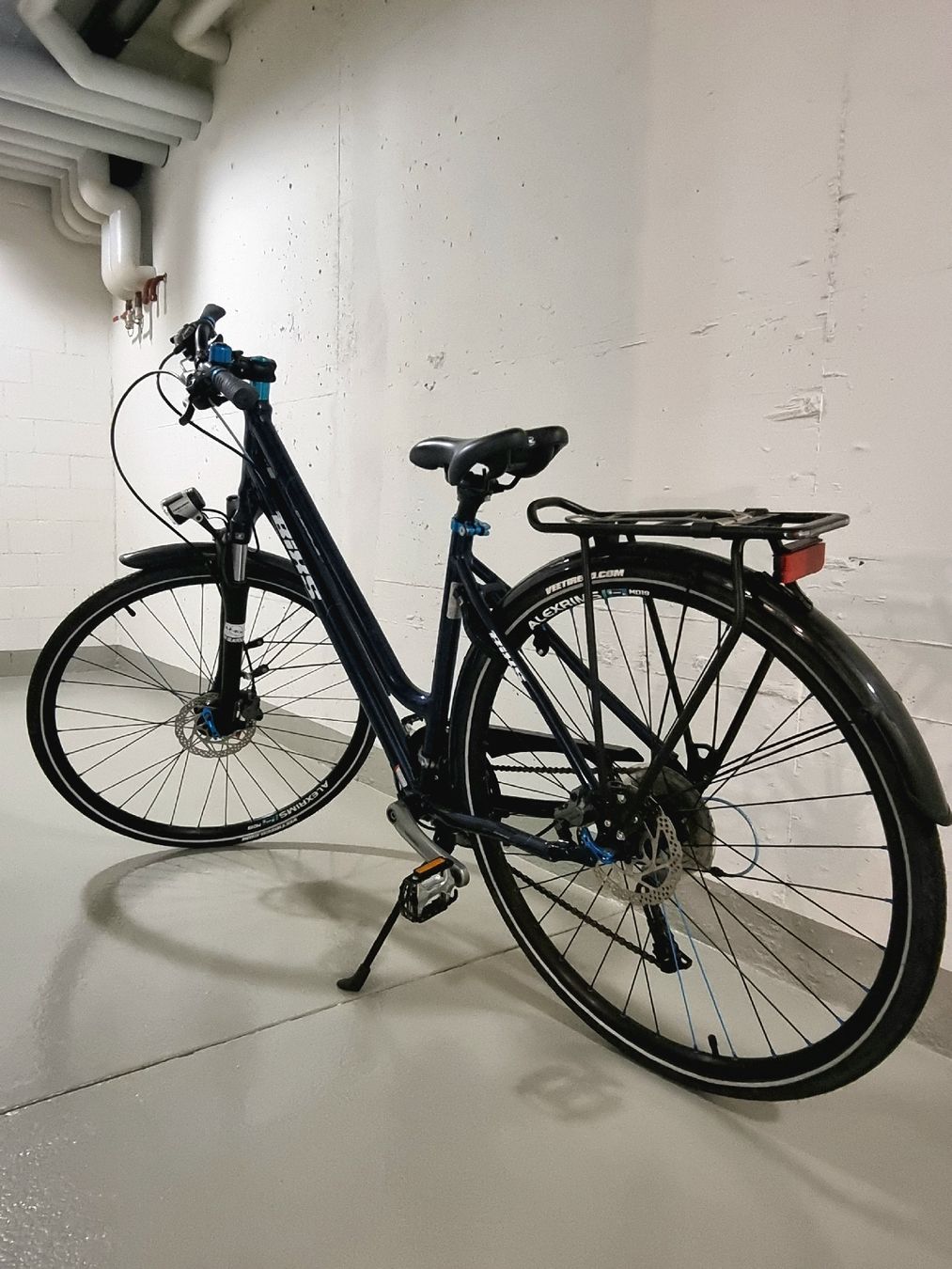 Bixs Biciclette: Trekking Bike von Bixs inklusive Korb – Usato da Uitikon Waldegg venduto da Moderator 1