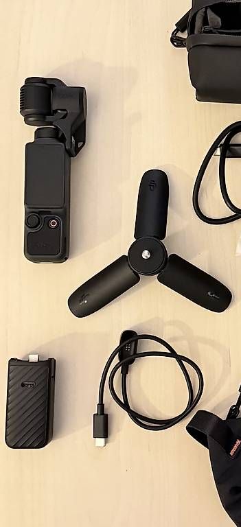 DJI Caméscopes: DJI Osmo Pocket 4 Creator Combo – Neuf avec emballage d'origine à Rickenbach Sulz par roosfamily 2