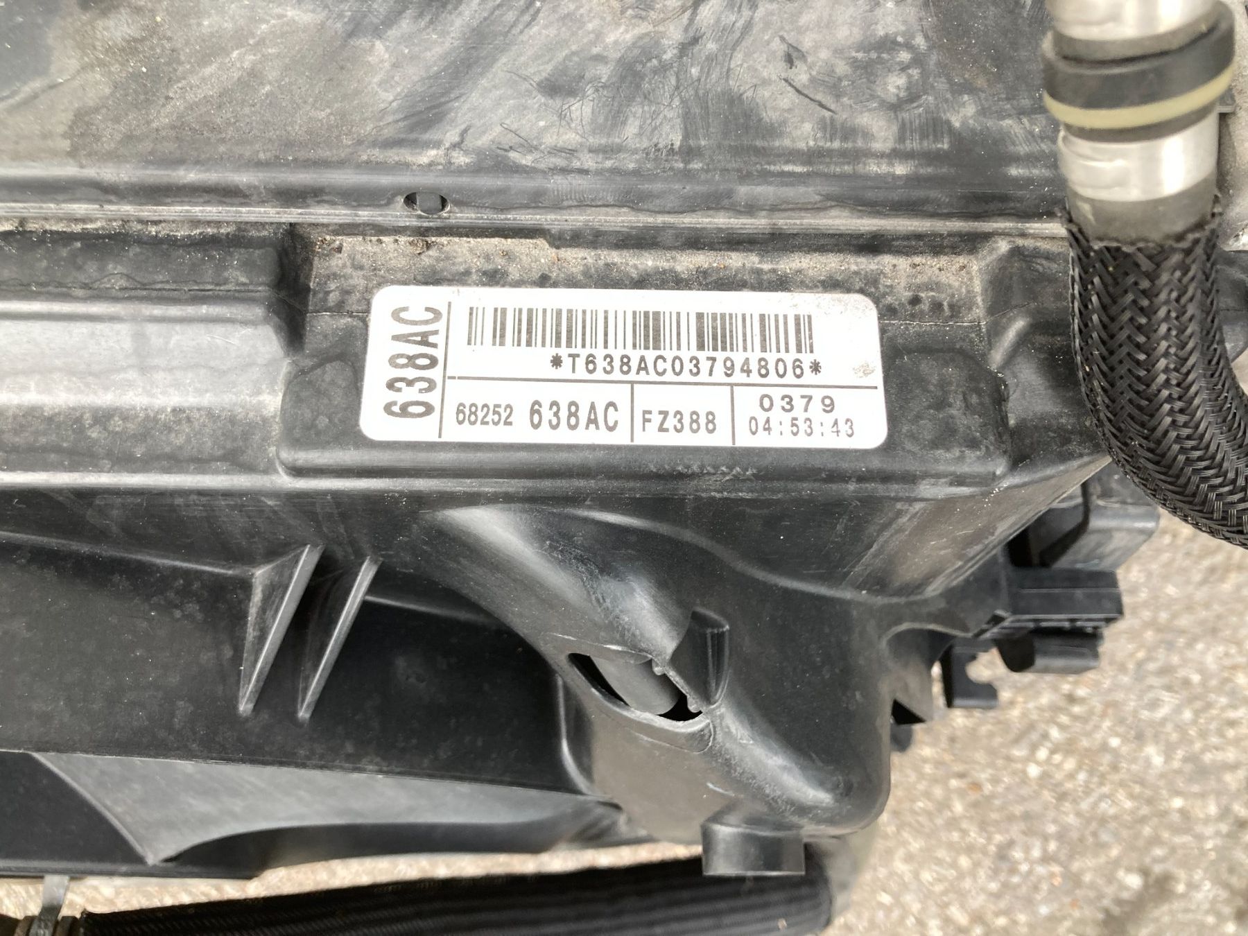 Jeep Tutti pezzi di ricambio auto: Kühlerpacket von einem Jeep Grand Cherokee 3.0 CRD – Usato da Cham venduto da WB2223 3