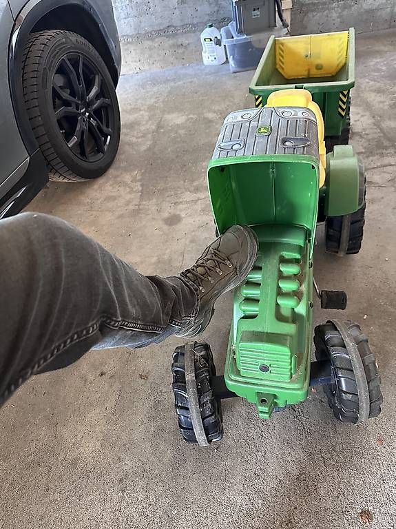 Veicoli per bambini: john deere mit anhänger – Usato da schalunen venduto da Chrigeler6 1