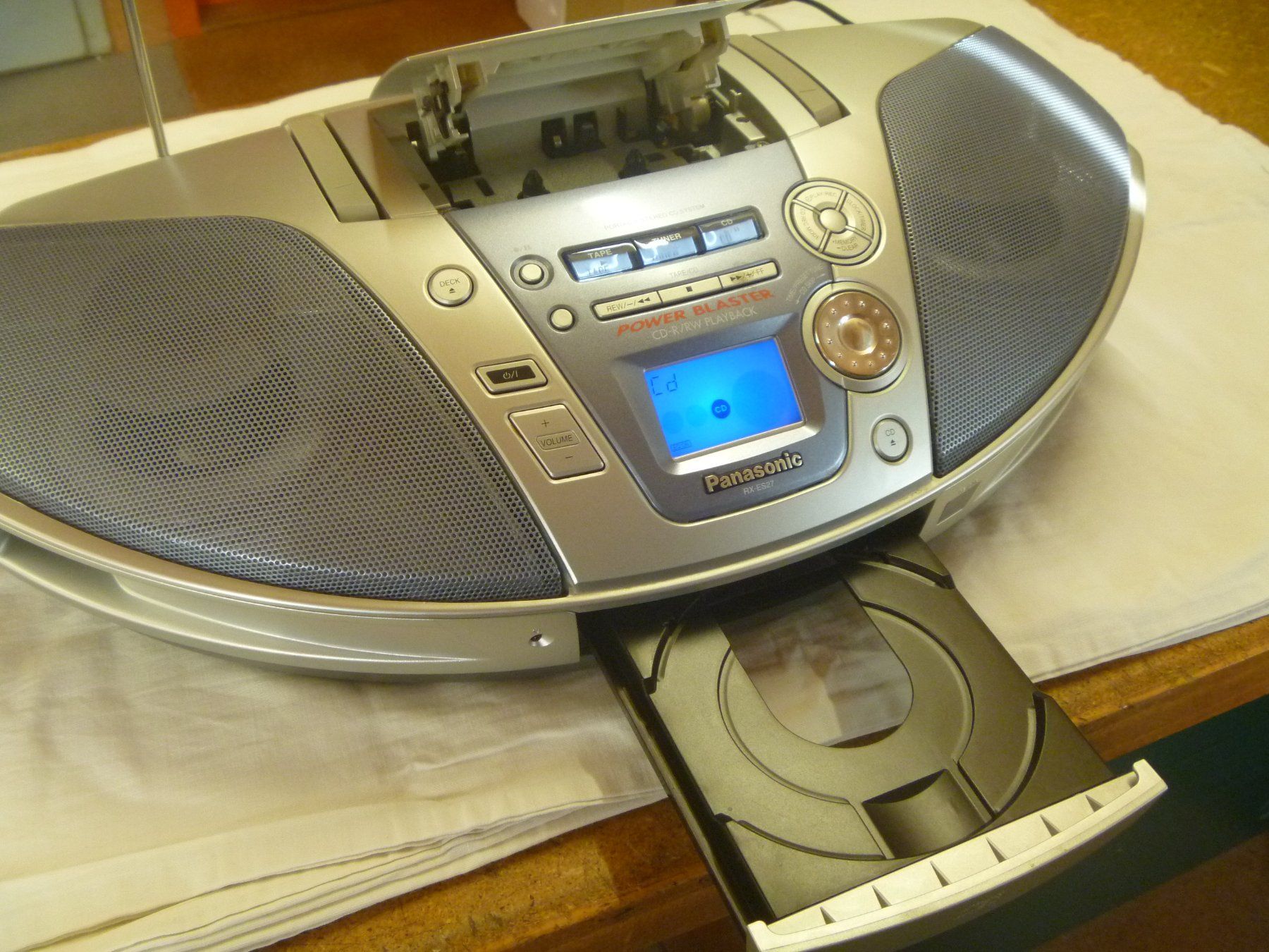 Panasonic Lettore multimediale & Streamer: Radio-,CD-,Kassettenplayer Gerät – Usato da Rüti ZH venduto da baumchen 2