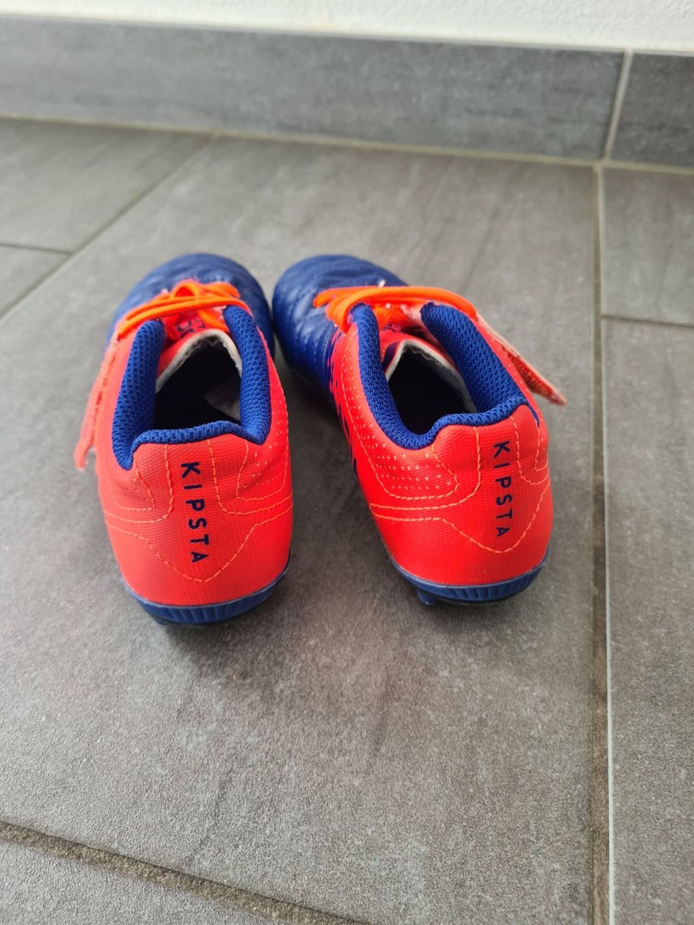 Schuhe für Jungen: Fussballschuhe Kipsta Gr.31 – Gebraucht aus Mezzovico von maemy 1