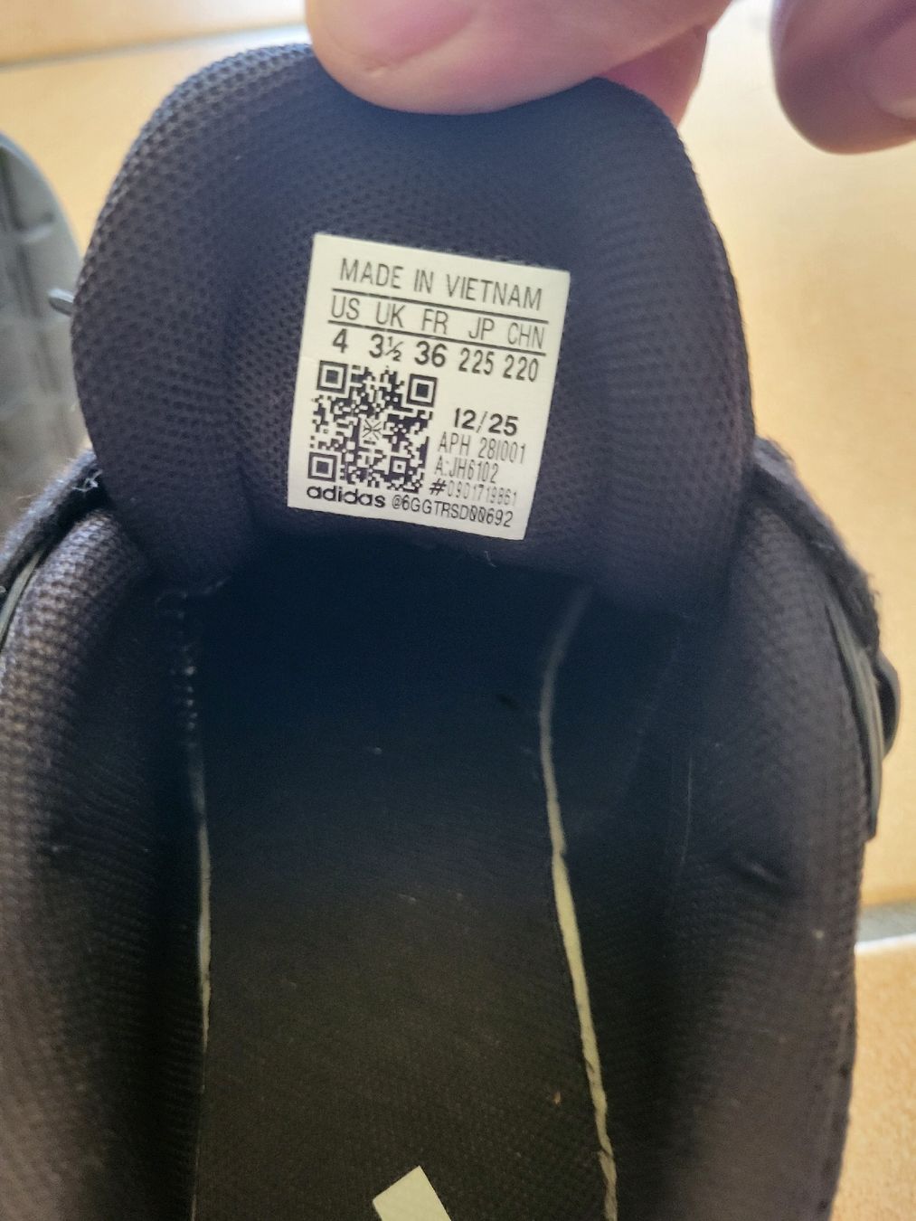 Adidas Scarpe per ragazzi: basket adidas T36 – Nuovo (secondo la descrizione) da Jongny venduto da spazme16 4