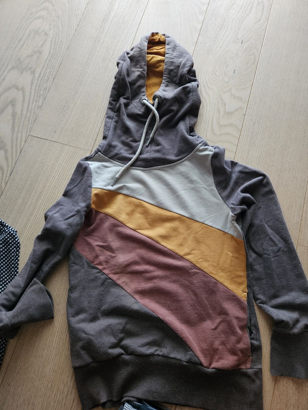 Lotti di vestiti: Kleiderpaket s/36 – Usato da Kiesen venduto da Marie34 4