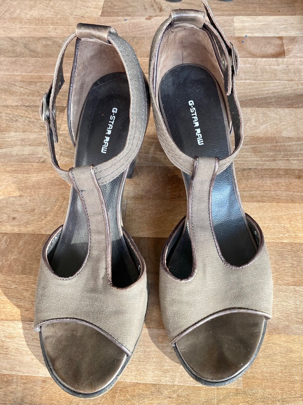 G-Star Scarpe da donna: G-Star High Heels Gr. 40 – Usato da Bern venduto da Arecibo07 1