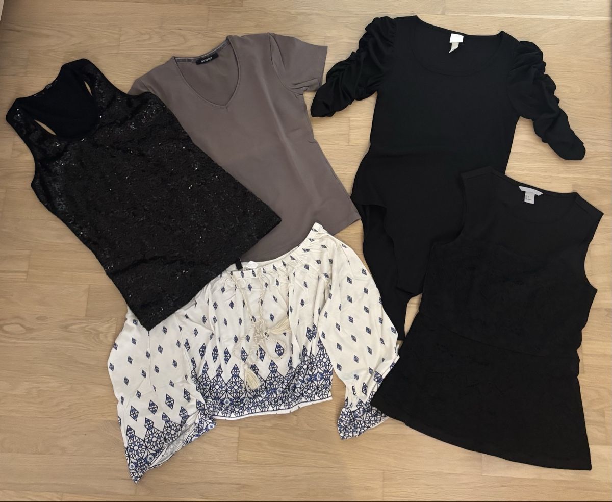 Kleiderpakete: Kleiderpaket verschiedene Tops Grösse S  – Gebraucht aus Geroldswil von ele_7hkp