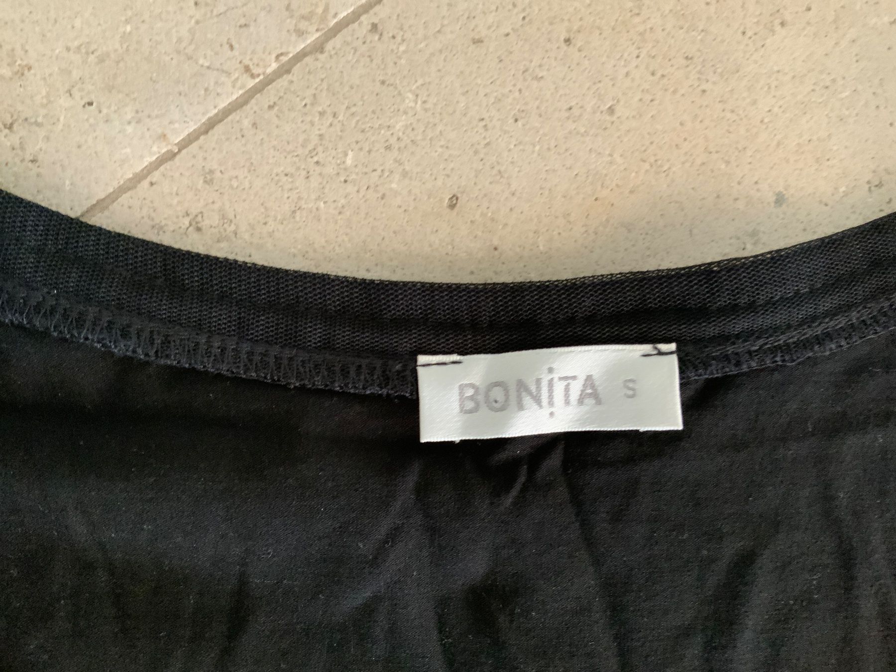 Bonita Tops: Bonita Top s – Gebraucht aus Buchs SG von Sunie 4