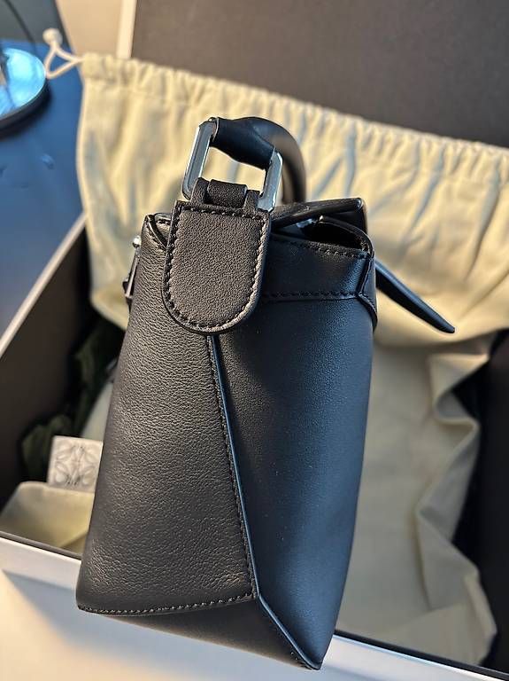 Taschen für Damen: LOEWE Puzzle Handtasche – Gebraucht aus Zürich von m.herranz 6