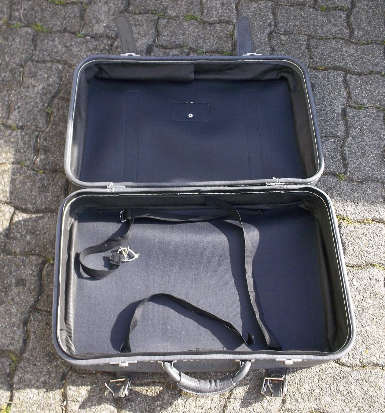 Valigie: 3 graue Reise Koffer – Usato da Kaltbrunn venduto da Cindy99 6