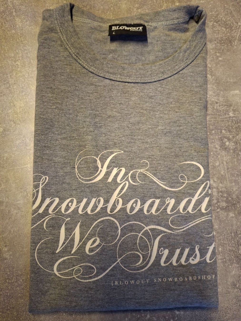 T-Shirts: T-shirt taille L marque Blowout – Gebraucht aus Villiers von san_jn5w 4