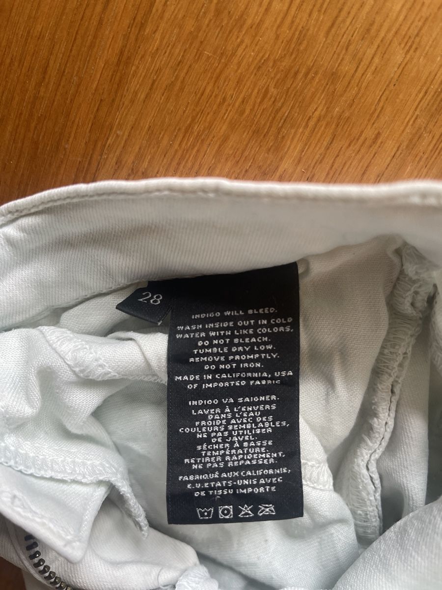 Jeans: J Brand Grösse 28 Used-Look – D'occasion à Basel par Ritzibitzi 2