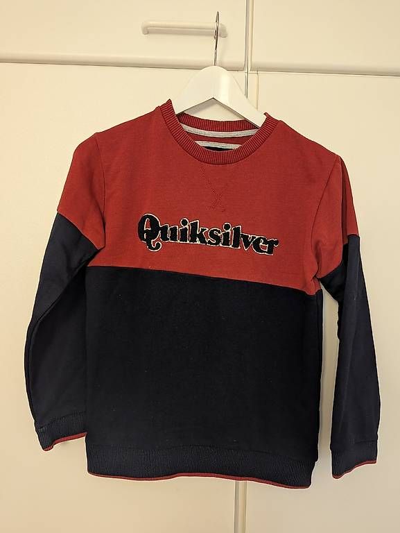 Quiksilver Pulls et sweat-shirts: Pullover Quiksilver Kinder S / 10 Jahre – D'occasion à Herzogenbuchsee par Obivius