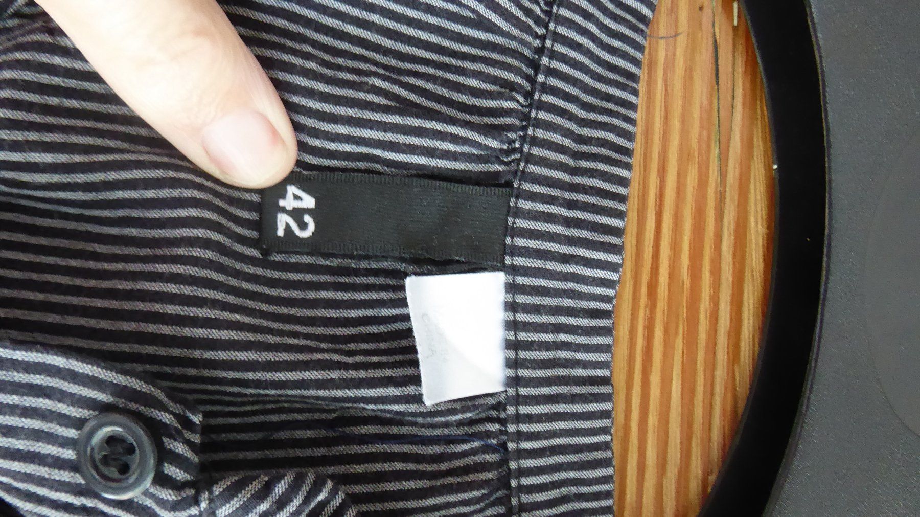 Camicette: Bluse 3/4 arm Gr 42 DIVIDE H&M – Usato da Sargans venduto da Benziner 3