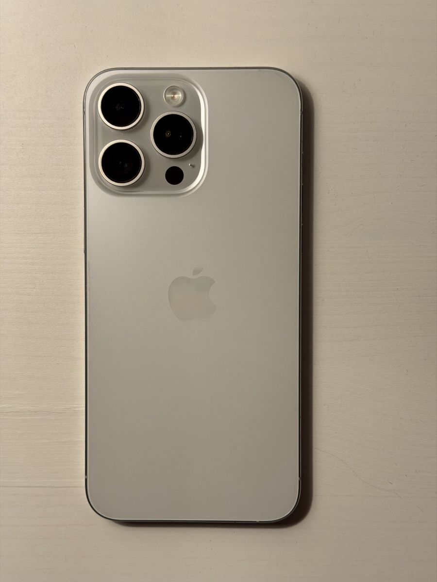 Apple Telefoni cellulari / Smartphones: iPhone 15 Pro Max – Nuovo (secondo la descrizione) da Baar venduto da Yasadi 1