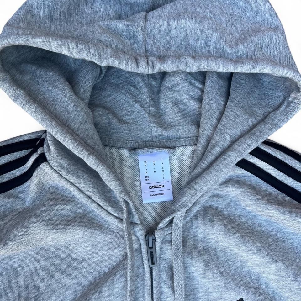 Adidas Giacche: Adidas Tracksuit Grau – Usato da Riehen venduto da RESTREET 2