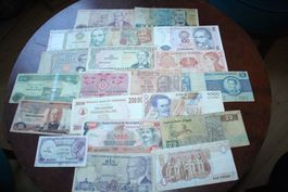 Lot 10 Vieux billets différents