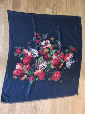 Foulard mit Blumenmuster