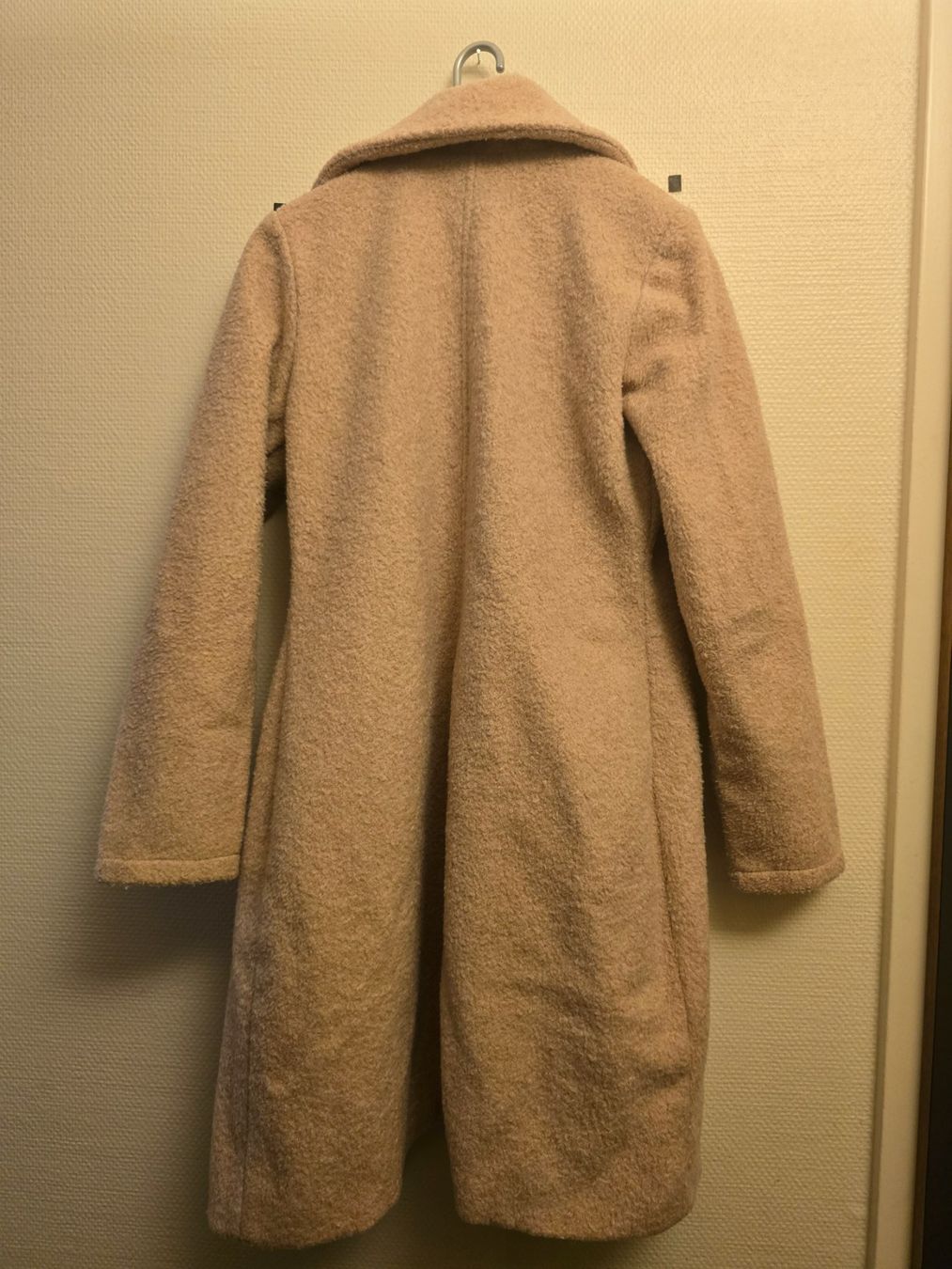 Cappotti: Modana coat beige soft texture size M used condition – Usato da Lausanne venduto da b_r_6z5f 1