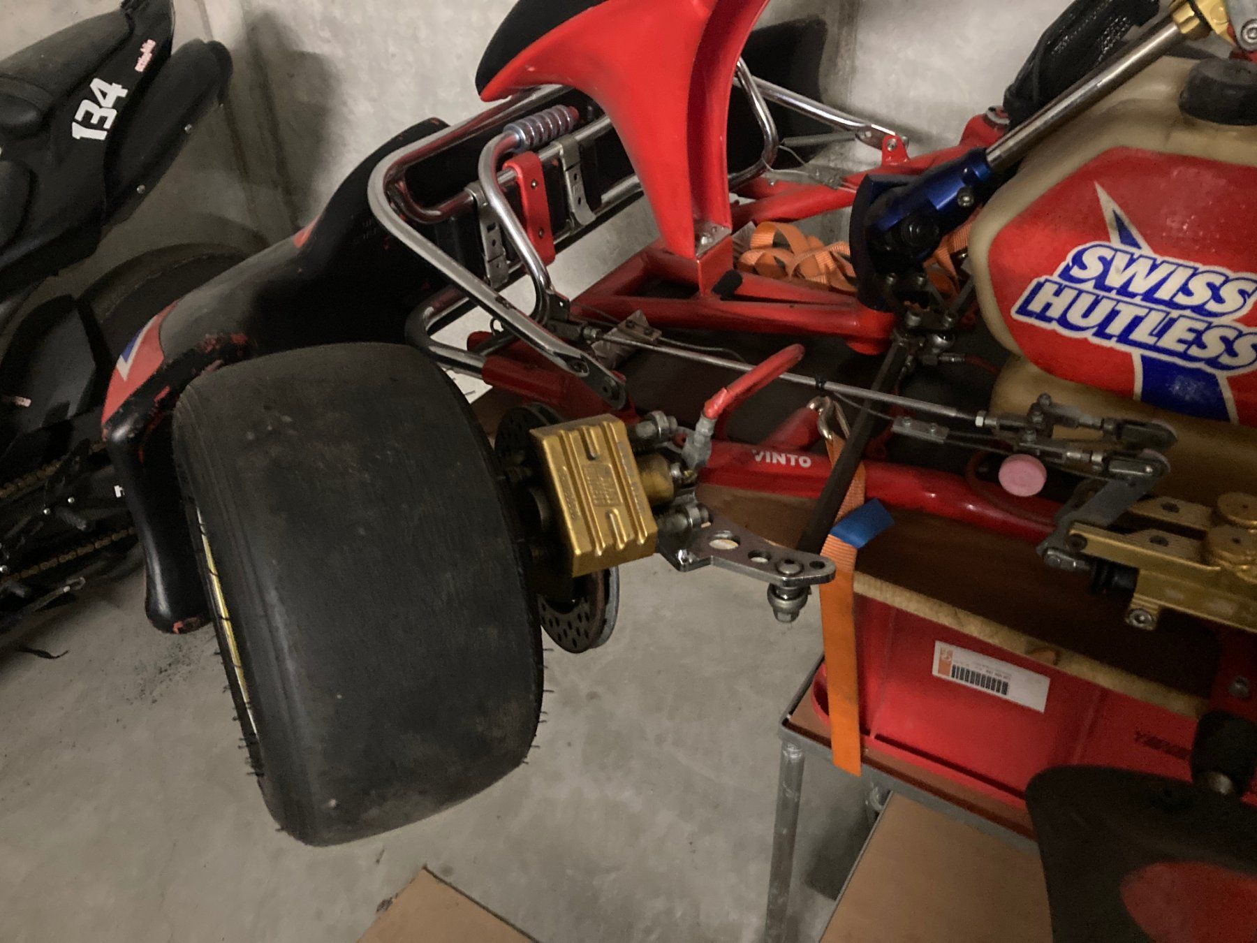 Swiss Hutless Go-Kart: GO Kart 125ccm 2 Gang – Usato da Sempach venduto da Hhelfenstein 2