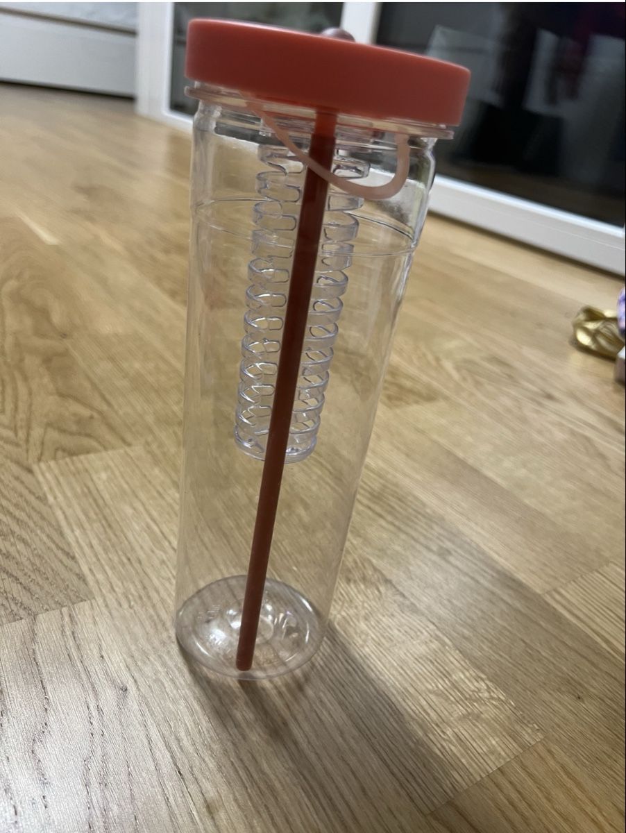 Trinkflaschen & Thermosflaschen: TRINKFLASCHE UNBENUTZT 0.7L – Neu und originalverpackt aus Dübendorf von ali_g7p8