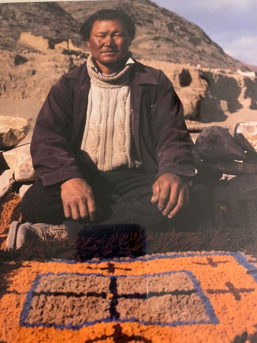 Poster & Bilder: Tibetan Carpet Maker – Gebraucht aus Rossiniere von mar_h9d6 1