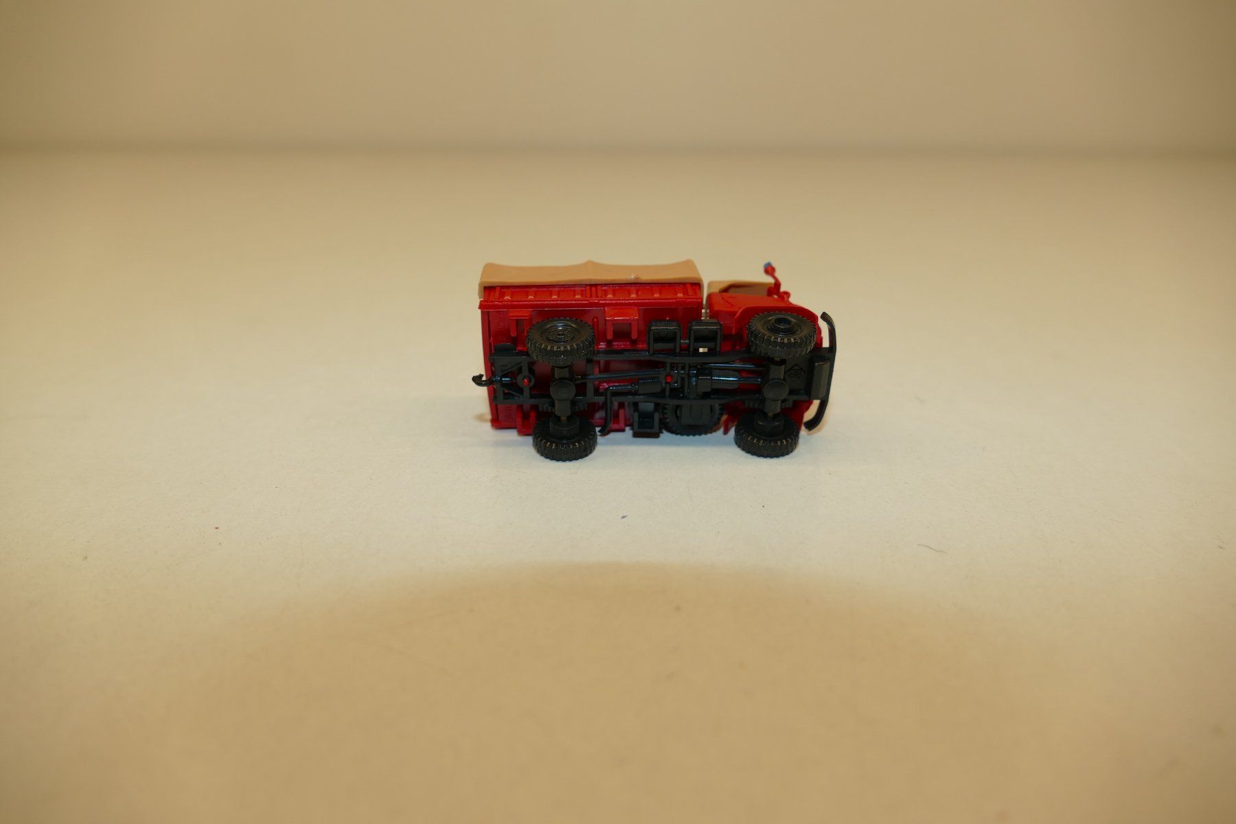 Roco Modellini di ferrovie: Roco H0: Unimog S Feuerwehr – Nuovo (secondo la descrizione) da Niederhasli venduto da Flash32 6