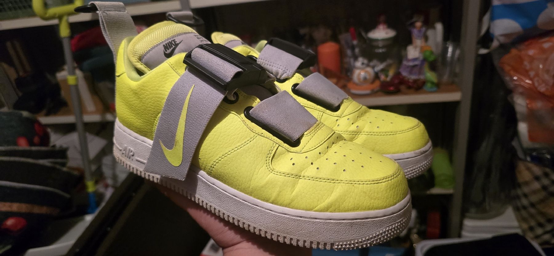 Nike Herrenschuhe: AIR FORCE 1 UTILITY VOLT – Gebraucht aus Biel/Bienne von mes_ms9q