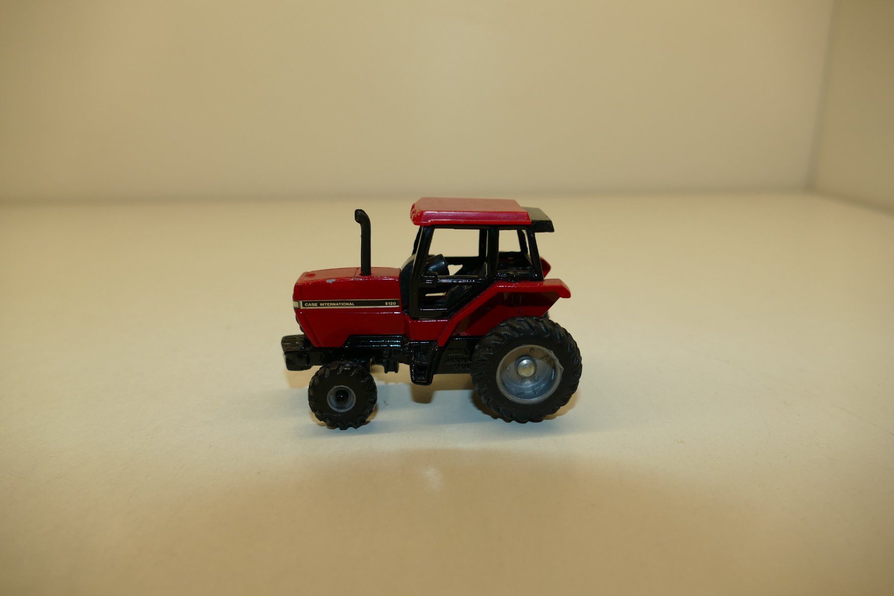 Kit di modellismo & Modellini statici: Metallmodel: Case International 5120 Traktor – Nuovo (secondo la descrizione) da Niederhasli venduto da rail-duerst 1